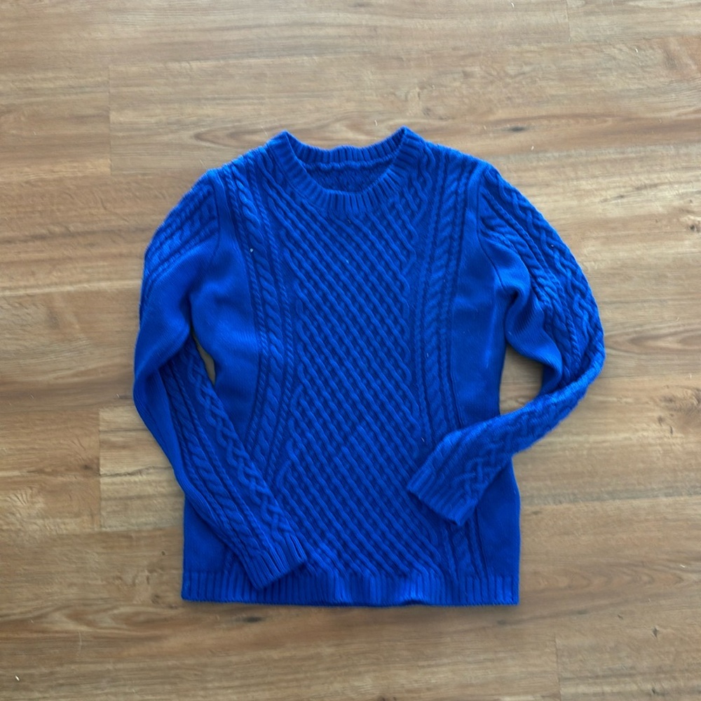Knit sweater